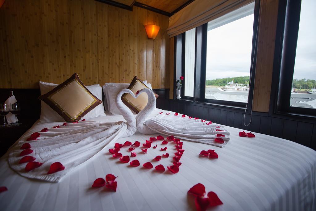 ซีเรนา ครูซ Hotel ฮาลอง ภายนอก รูปภาพ