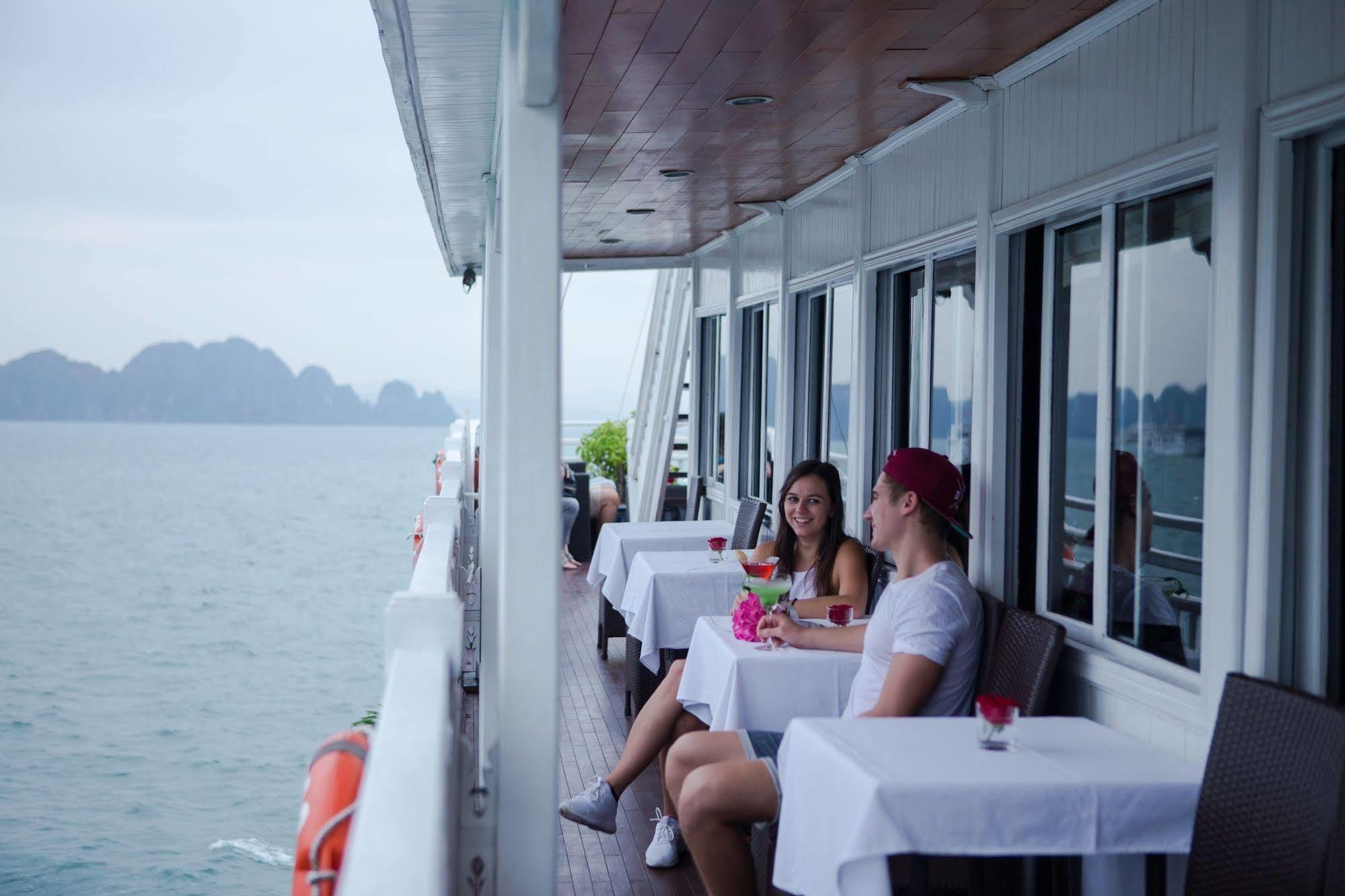 ซีเรนา ครูซ Hotel ฮาลอง ภายนอก รูปภาพ