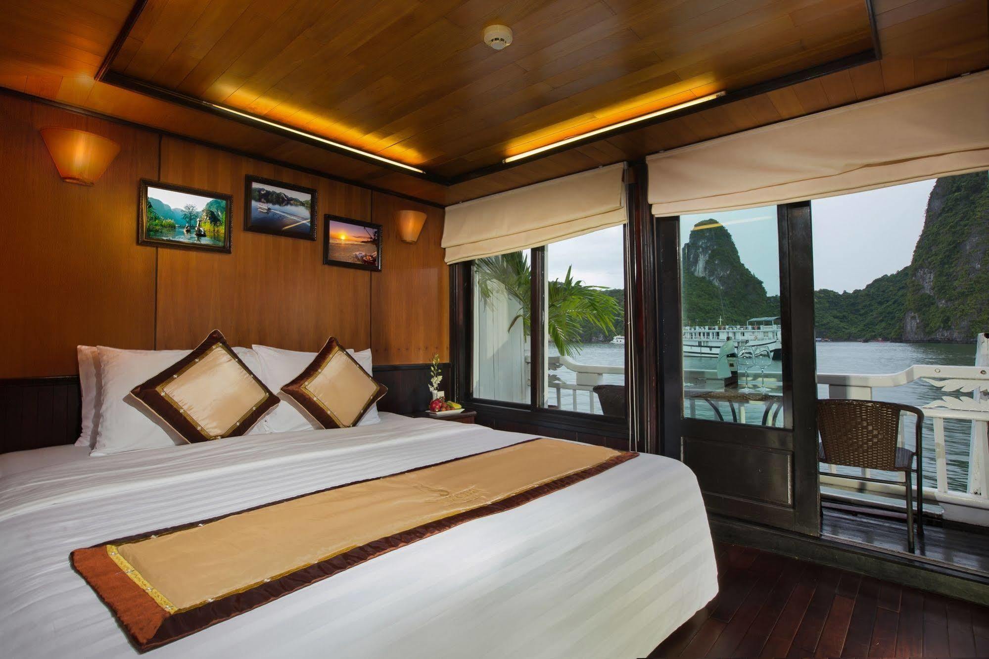 ซีเรนา ครูซ Hotel ฮาลอง ภายนอก รูปภาพ